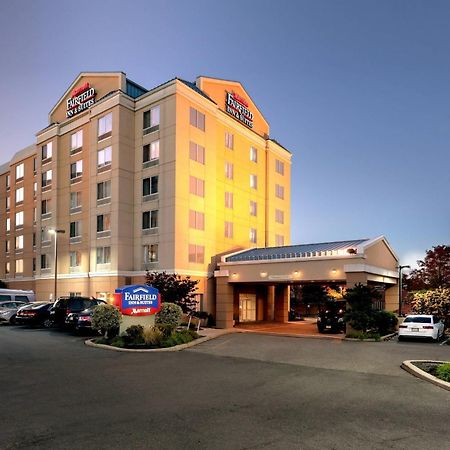 Fairfield Inn & Suites Woodbridge Avenel Bagian luar foto