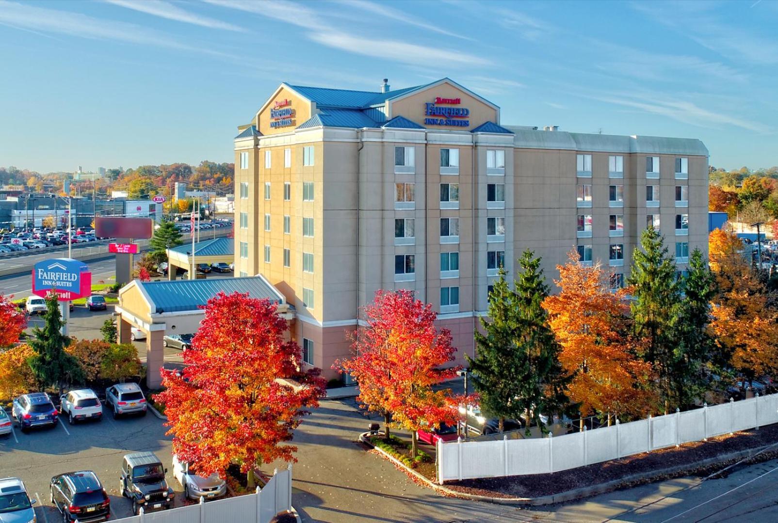 Fairfield Inn & Suites Woodbridge Avenel Bagian luar foto