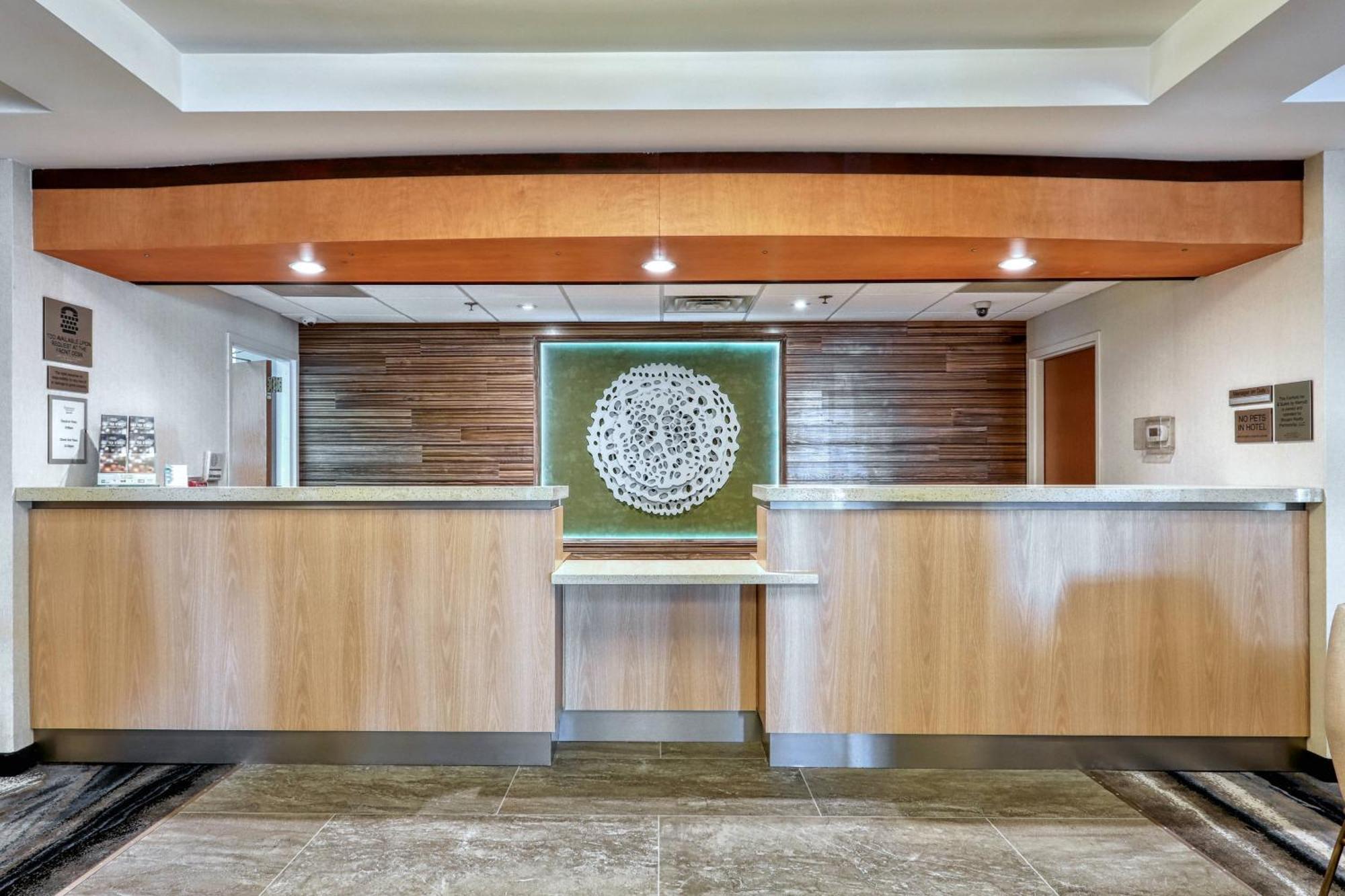 Fairfield Inn & Suites Woodbridge Avenel Bagian luar foto
